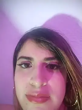 Snapshot of bella_star21 chatting on October 18, 2025, 2:19 pm bella star21 online show from October 18, 2025, 2:19 pm