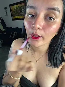 Snapshot of Lucia-Candy chatting on March 2, 2025, 12:42 am Lucia-Candy online show from March 2, 2025, 12:42 am