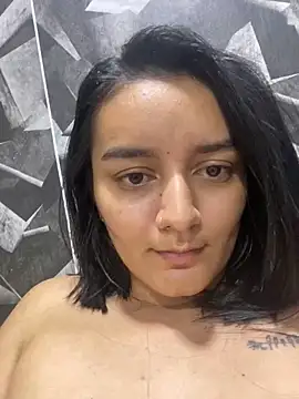 Snapshot of Lucia-Candy chatting on January 29, 2025, 4:36 am Lucia-Candy online show from January 29, 2025, 4:36 am