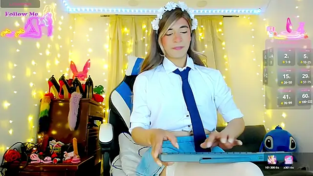 Snapshot of Aleexx___ chatting on February 28, 2026, 10:37 am Aleexx online show from February 28, 2026, 10:37 am