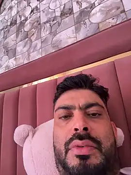 hot rajat online show from June 17, 2026, 4:01 am
