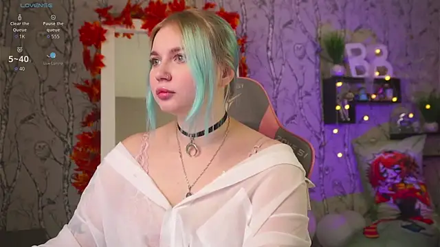 Snapshot of Moon_Valkyrie chatting on September 23, 2025, 8:21 am Moon Valkyrie online show from September 23, 2025, 8:21 am