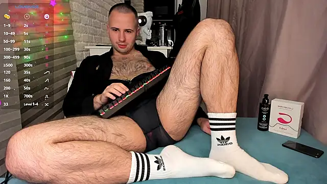 Snapshot of Alexey_Hairy chatting on February 6, 2025, 5:51 pm Alexey Hairy online show from February 6, 2025, 5:51 pm