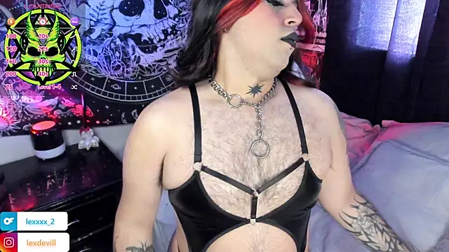 Snapshot of Lexxxxx_ chatting on June 2, 2026, 10:10 pm Lexxxxx online show from June 2, 2026, 10:10 pm