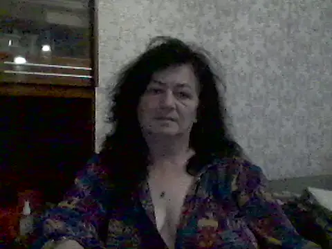 Snapshot of GypsiQueen2 chatting on March 14, 2025, 3:47 pm GypsiQueen2 online show from March 14, 2025, 3:47 pm