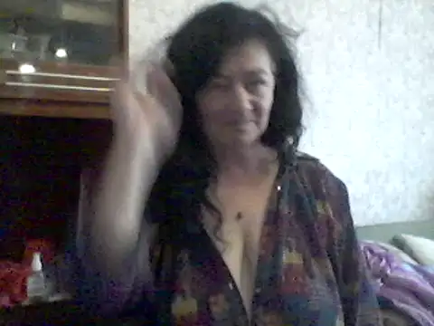 Snapshot of GypsiQueen2 chatting on March 16, 2025, 11:05 am GypsiQueen2 online show from March 16, 2025, 11:05 am