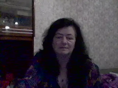 Snapshot of GypsiQueen2 chatting on March 13, 2025, 4:45 pm GypsiQueen2 online show from March 13, 2025, 4:45 pm