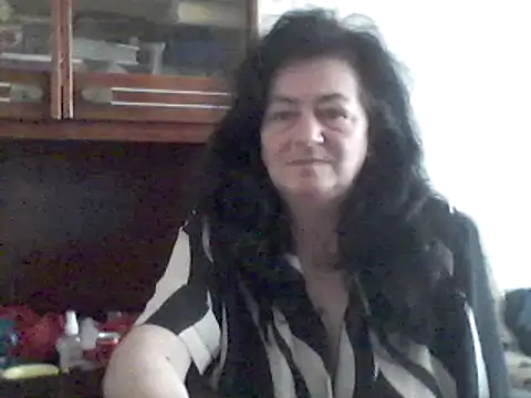 Snapshot of GypsiQueen2 chatting on March 11, 2025, 11:23 am GypsiQueen2 online show from March 11, 2025, 11:23 am