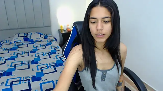 imSophia online show from December 7, 2024, 11:45 am