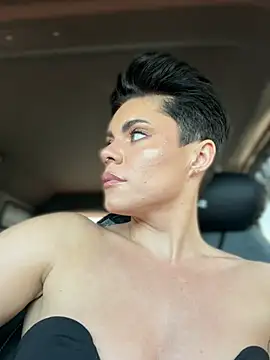 Snapshot of LukeLouHarvey chatting on March 2, 2026, 4:35 am LukeLouHarvey online show from March 2, 2026, 4:35 am