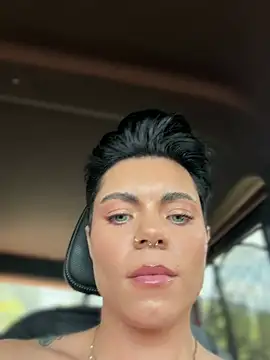 Snapshot of LukeLouHarvey chatting on February 9, 2026, 3:59 am LukeLouHarvey online show from February 9, 2026, 3:59 am