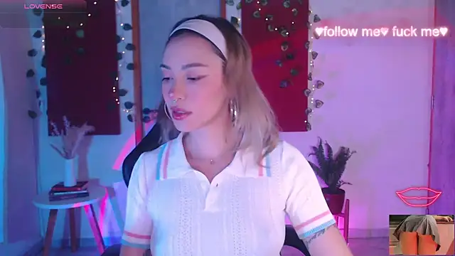 sakura beauty online show from November 2, 2025, 4:39 am