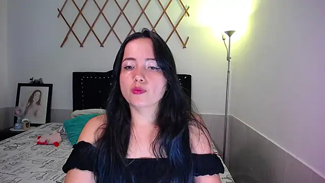 Snapshot of naughty_girl_4u chatting on September 30, 2025, 8:37 pm naughty girl 4u online show from September 30, 2025, 8:37 pm