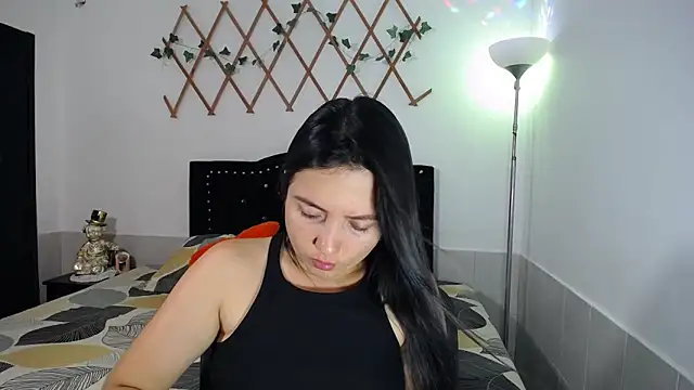 Snapshot of naughty_girl_4u chatting on February 18, 2026, 9:11 pm naughty girl 4u online show from February 18, 2026, 9:11 pm