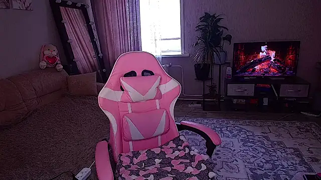   Malika   online show from April 2, 2026, 2:19 am