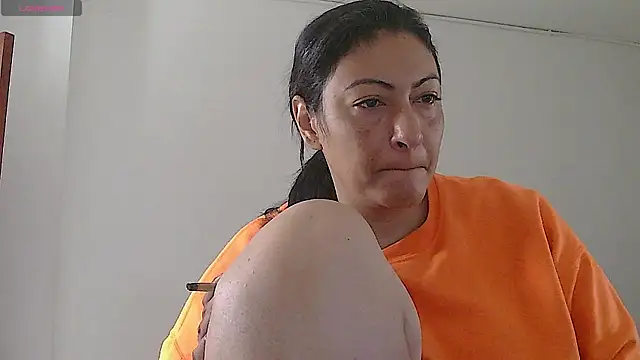 Snapshot of ErikaRika chatting on October 15, 2025, 2:36 pm ErikaRika online show from October 15, 2025, 2:36 pm