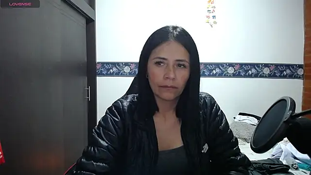 Snapshot of sharoon_cheerry chatting on September 19, 2025, 2:04 am sharoon cheerry online show from September 19, 2025, 2:04 am