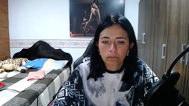 Snapshot of sharoon_cheerry chatting on May 6, 2026, 11:03 am sharoon cheerry online show from May 6, 2026, 11:03 am