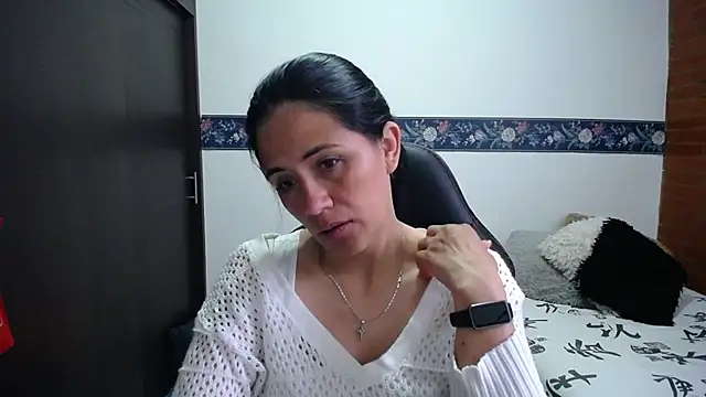 Snapshot of sharoon_cheerry chatting on November 6, 2025, 12:31 pm sharoon cheerry online show from November 6, 2025, 12:31 pm