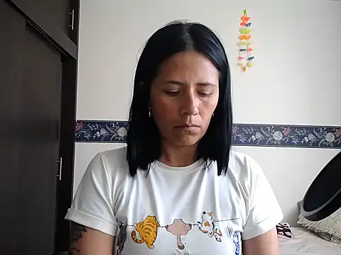 Snapshot of sharoon_cheerry chatting on September 9, 2025, 8:18 pm sharoon cheerry online show from September 9, 2025, 8:18 pm