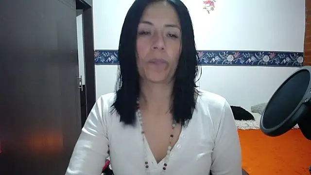 Snapshot of sharoon_cheerry chatting on September 30, 2025, 10:32 am sharoon cheerry online show from September 30, 2025, 10:32 am