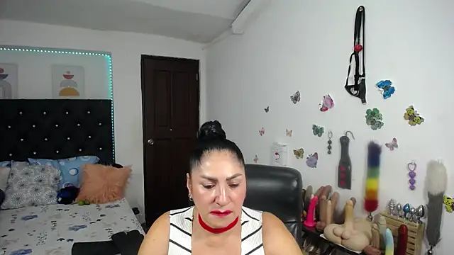 mature bigboobs10 online show from April 19, 2026, 4:02 am