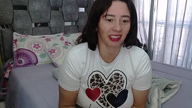 sara hott 1 online show from February 9, 2026, 12:36 pm