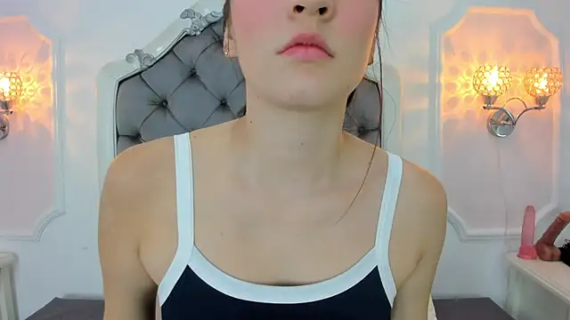 Pia Johnson  online show from November 26, 2025, 11:10 am