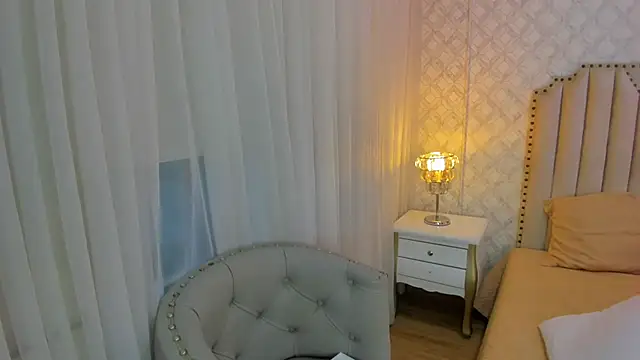 Pia Johnson  online show from March 16, 2026, 11:14 am