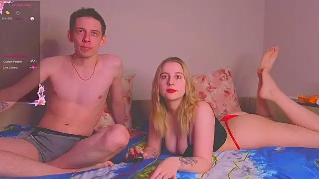 Snapshot of cuple_off chatting on December 4, 2025, 11:31 am cuple off online show from December 4, 2025, 11:31 am