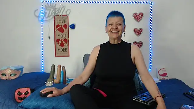 Snapshot of loquitaqueen011 chatting on March 7, 2025, 10:21 pm loquitaqueen011 online show from March 7, 2025, 10:21 pm