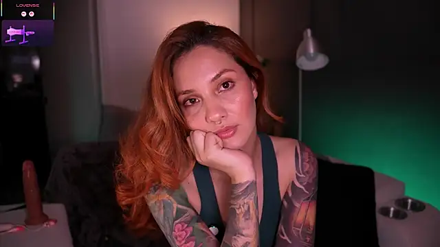 RedJasmine  online show from May 25, 2026, 11:25 pm