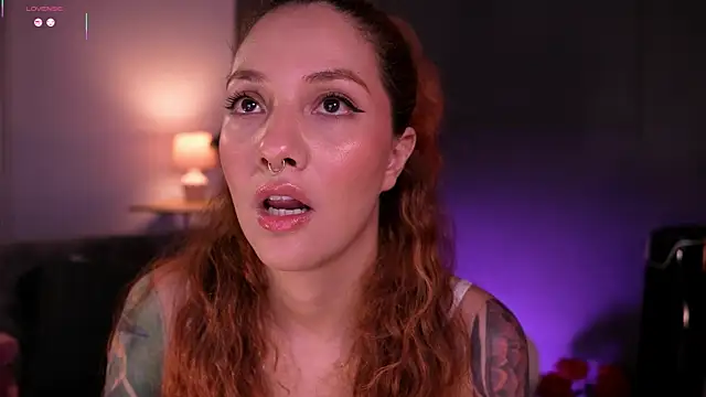 RedJasmine  online show from May 24, 2026, 10:42 pm