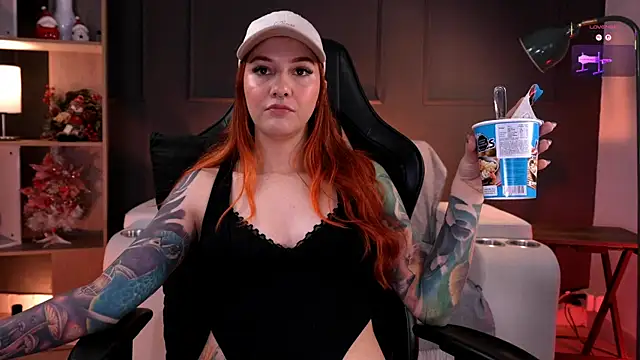 RedJasmine  online show from January 5, 2026, 9:18 pm