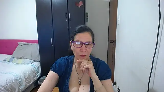Snapshot of latin49 chatting on May 31, 2026, 6:41 am latin49 online show from May 31, 2026, 6:41 am