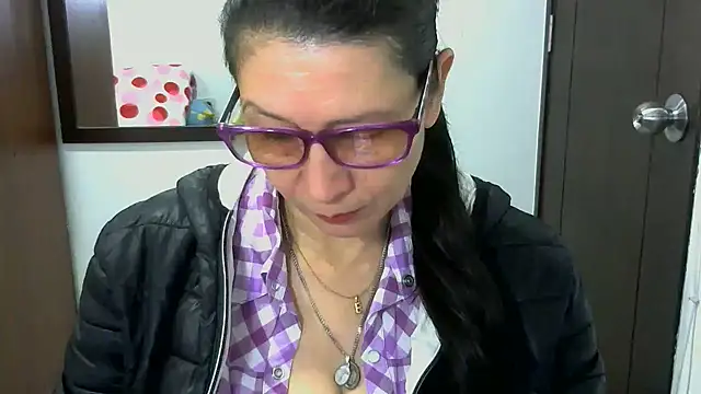 Snapshot of latin49 chatting on February 15, 2025, 4:47 am latin49 online show from February 15, 2025, 4:47 am
