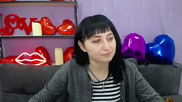 NinaFlawlees online show from March 2, 2025, 4:39 am