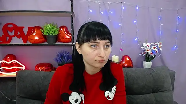 NinaFlawlees online show from March 5, 2025, 7:06 pm