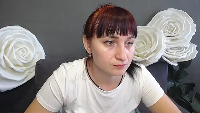 NinaFlawlees online show from September 16, 2025, 11:55 am