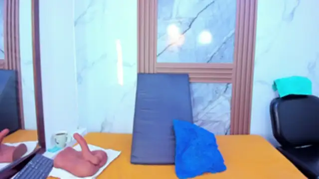 HannyMansonh online show from November 15, 2025, 3:21 am