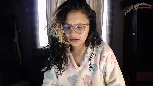 Hathorlove online show from February 21, 2026, 5:26 pm