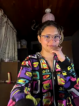 Hathorlove online show from October 11, 2025, 6:03 am