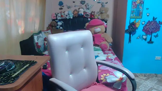 Snapshot of milfeddy_ chatting on November 23, 2025, 9:03 pm milfeddy online show from November 23, 2025, 9:03 pm