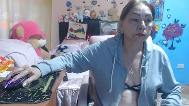 Snapshot of milfeddy_ chatting on December 15, 2025, 12:11 pm milfeddy online show from December 15, 2025, 12:11 pm