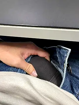 KielerMen online show from November 17, 2025, 12:58 am