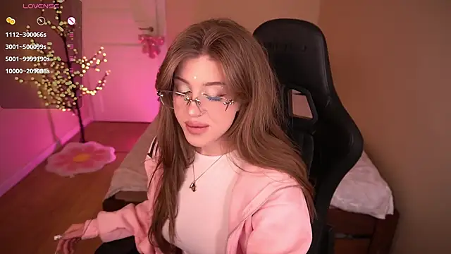 Snapshot of PenellopaRaw chatting on February 21, 2026, 4:53 pm PenellopaRaw online show from February 21, 2026, 4:53 pm