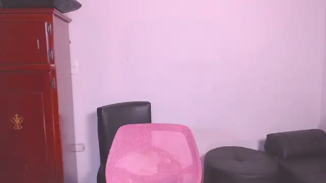 Snapshot of 1eve_rox chatting on October 15, 2025, 12:53 am 1eve rox online show from October 15, 2025, 12:53 am