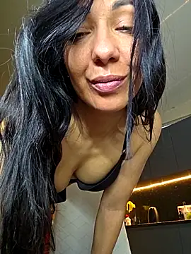 Snapshot of LeticiaWoods chatting on February 18, 2026, 8:55 am LeticiaWoods online show from February 18, 2026, 8:55 am