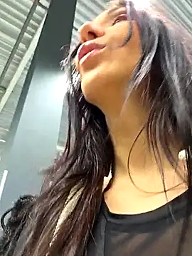 Snapshot of LeticiaWoods chatting on December 14, 2025, 2:33 pm LeticiaWoods online show from December 14, 2025, 2:33 pm