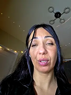 Snapshot of LeticiaWoods chatting on January 16, 2026, 1:04 pm LeticiaWoods online show from January 16, 2026, 1:04 pm